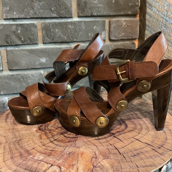 Stuart Weitzman Stiletto - Picture 3 of 10